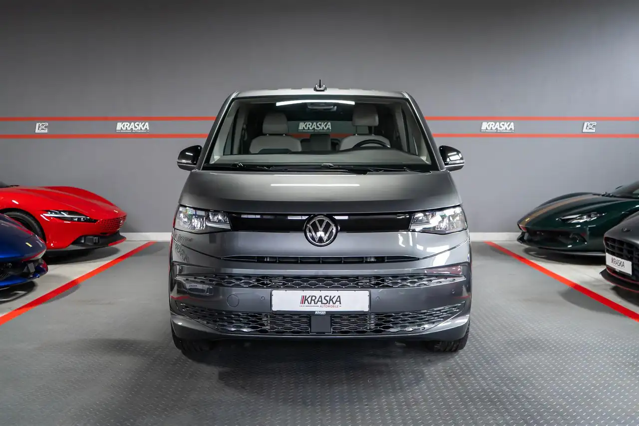 Volkswagen T7 Multivan 5