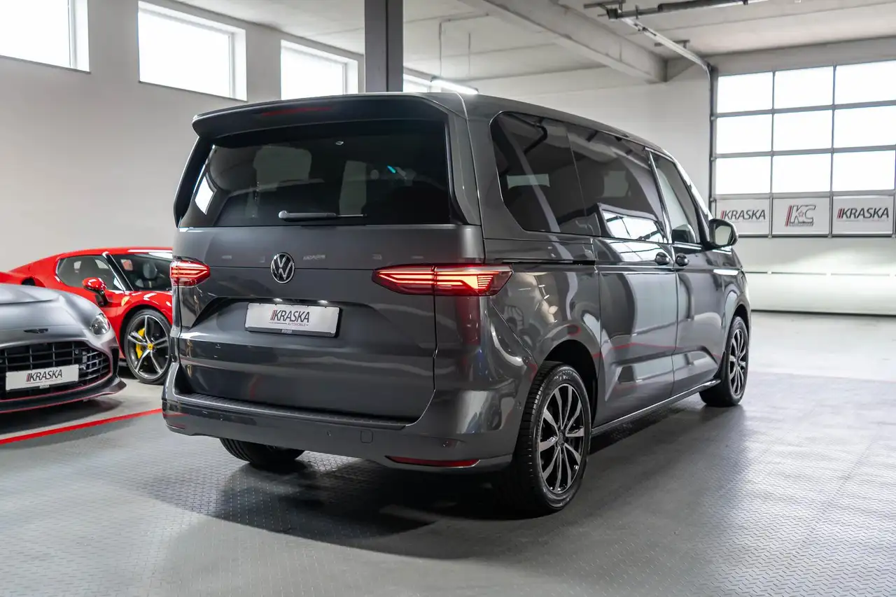 Volkswagen T7 Multivan 7
