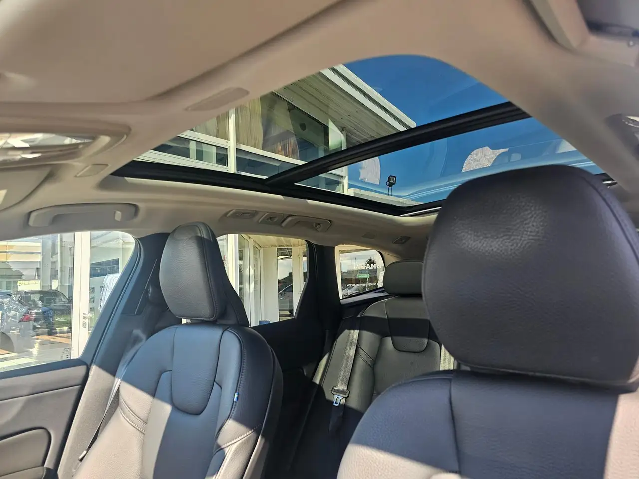 Volvo XC60 8