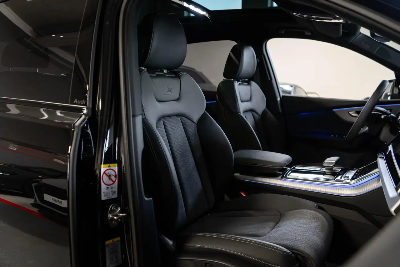 Audi Q7 50 16