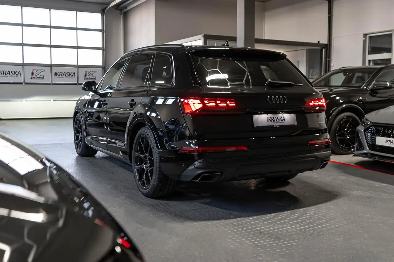 Audi Q7 50 10