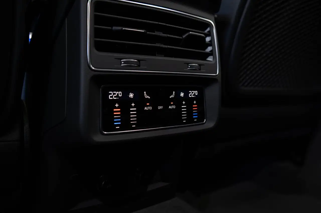 Audi Q7 50 15