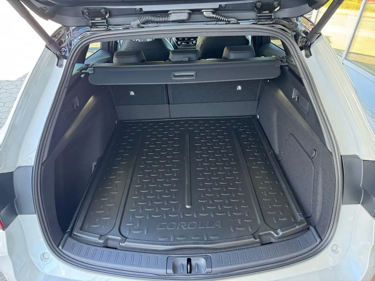 Toyota Corolla 16