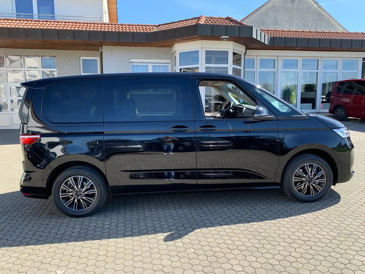 Volkswagen T7 Multivan 5