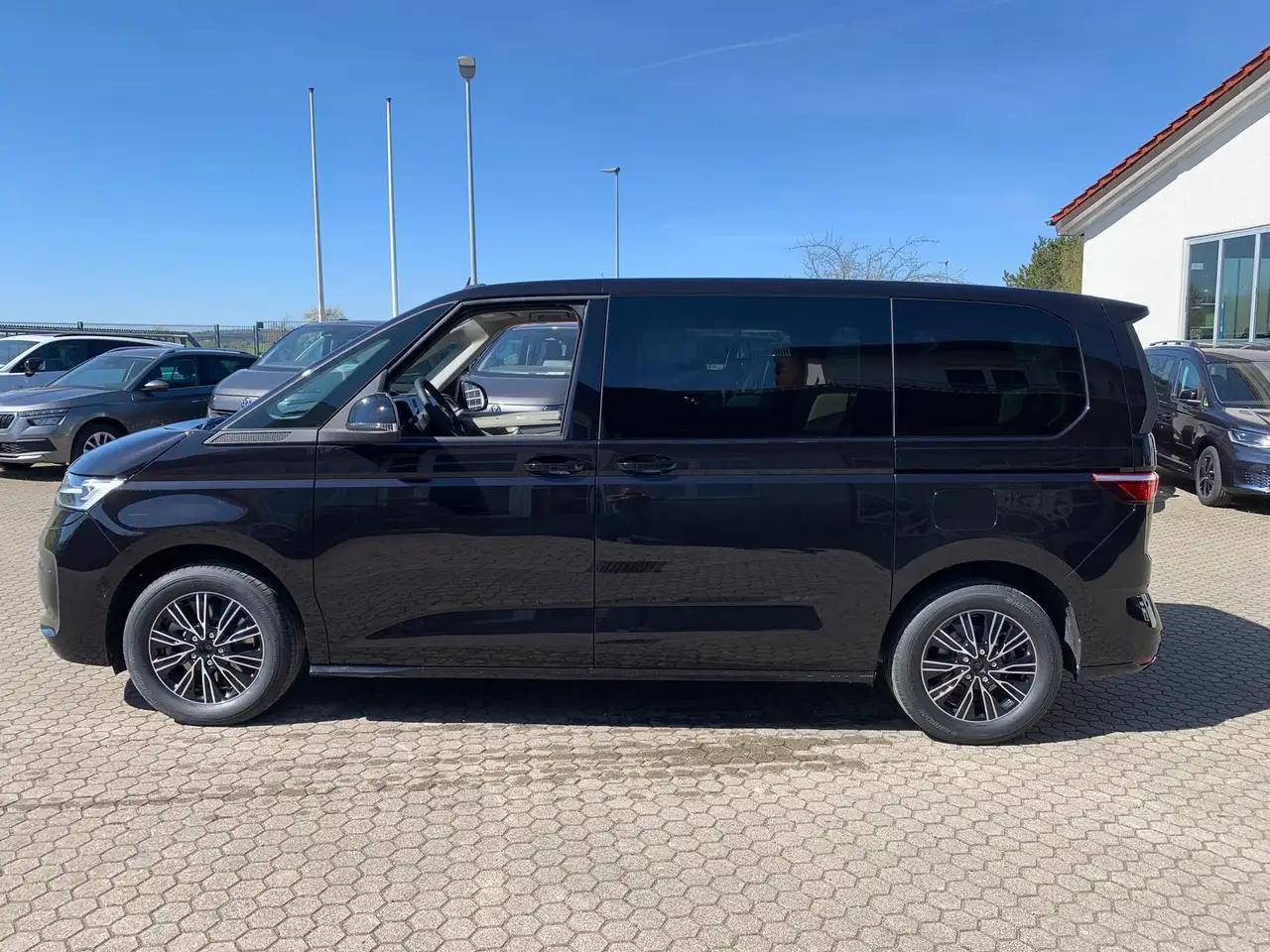 Volkswagen T7 Multivan 6