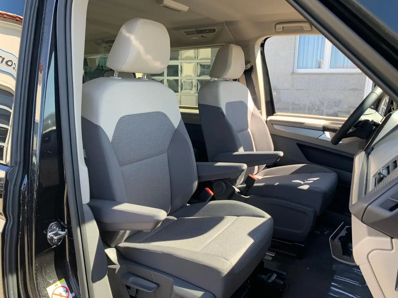 Volkswagen T7 Multivan 9