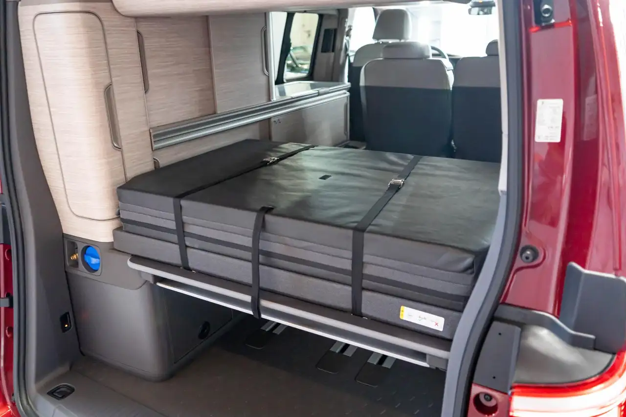 Volkswagen T7 California 12
