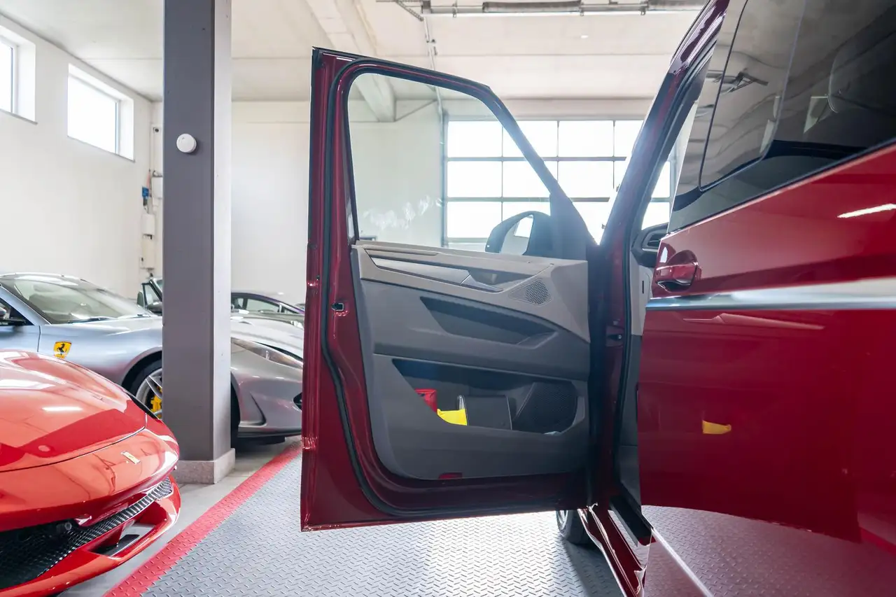 Volkswagen T7 California 14
