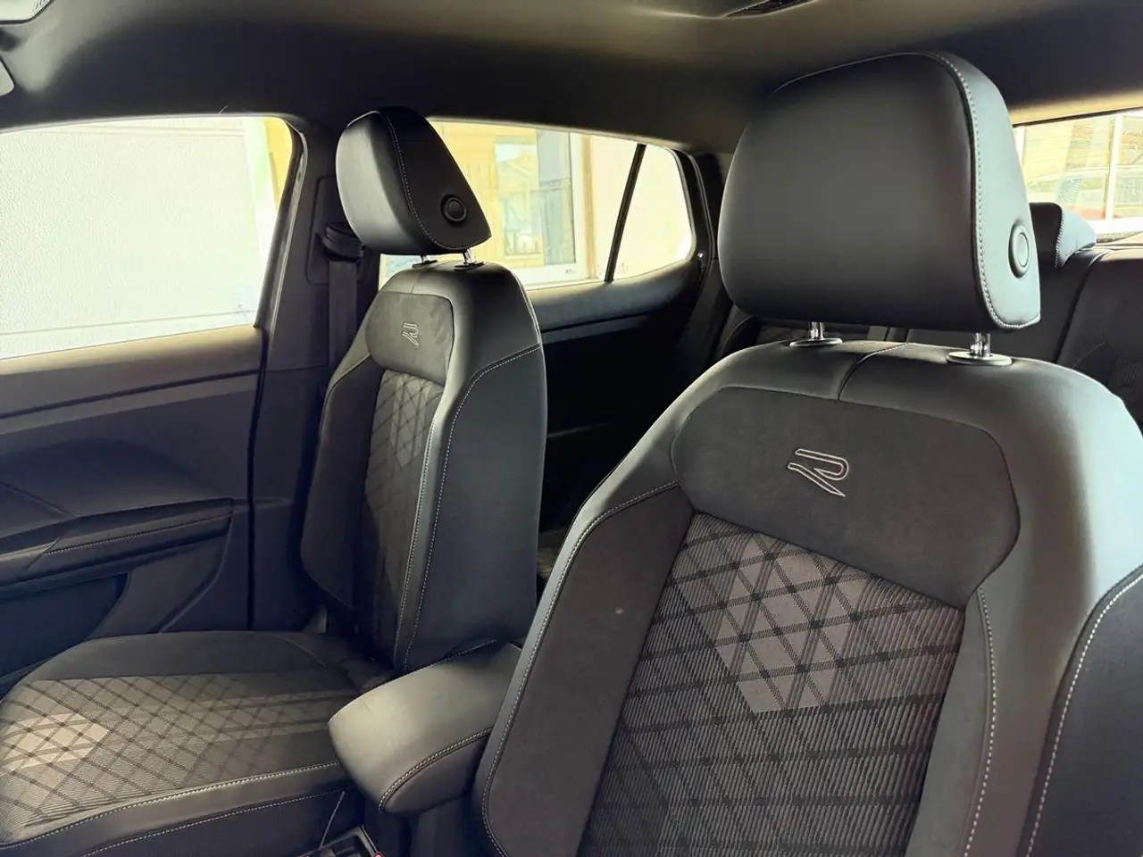 Volkswagen T-Cross 9