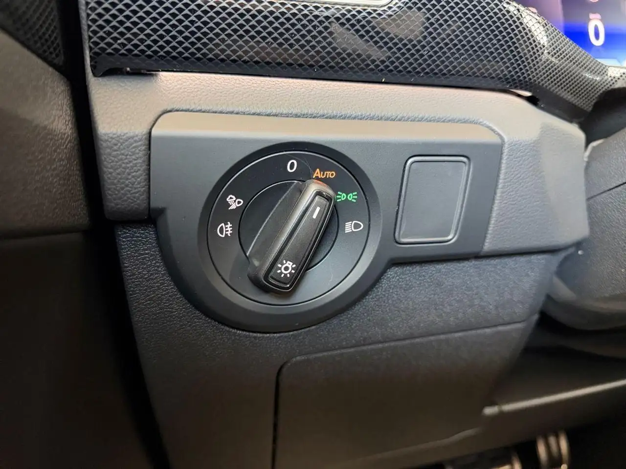 Volkswagen T-Cross 11