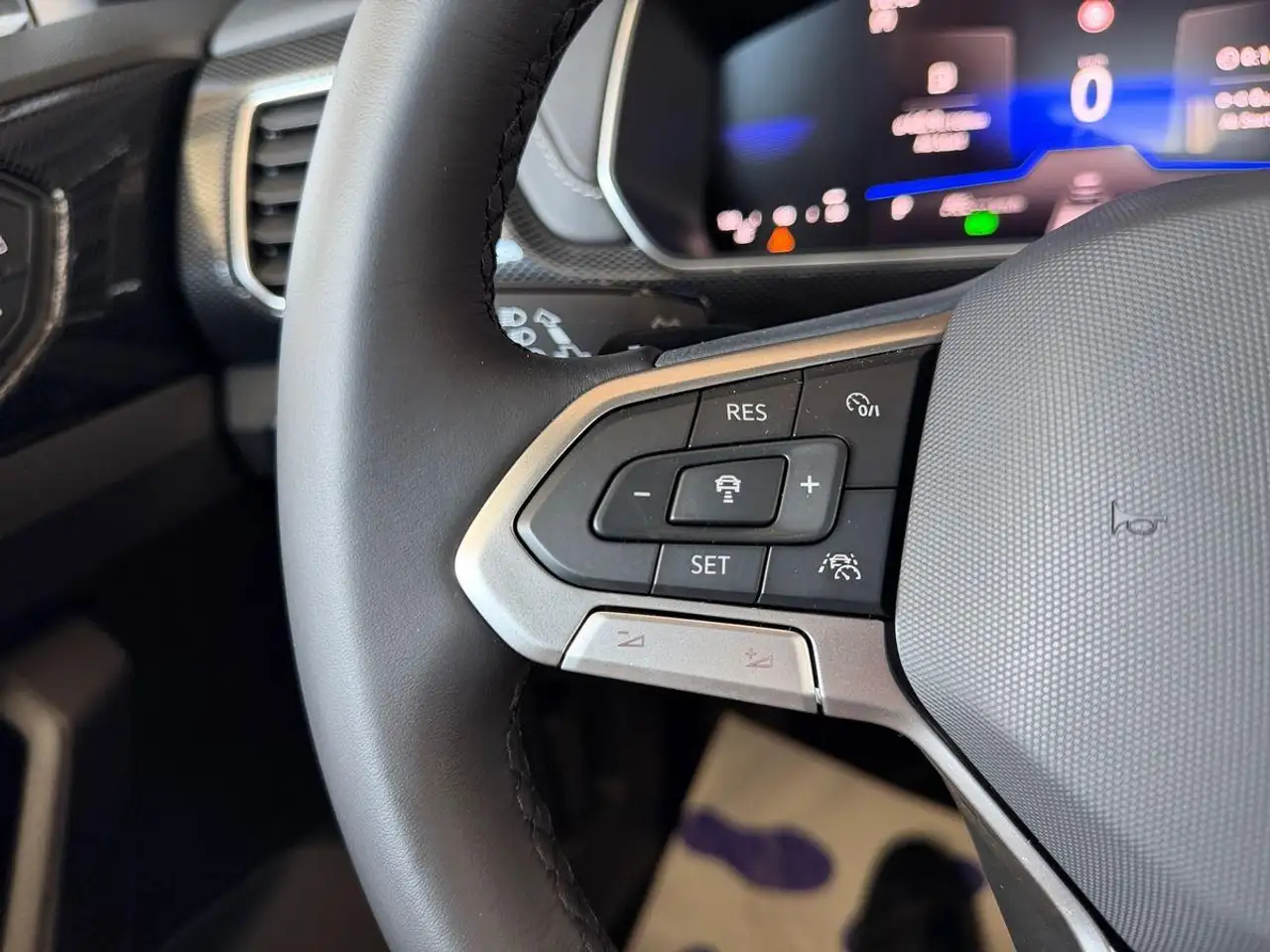 Volkswagen T-Cross 12