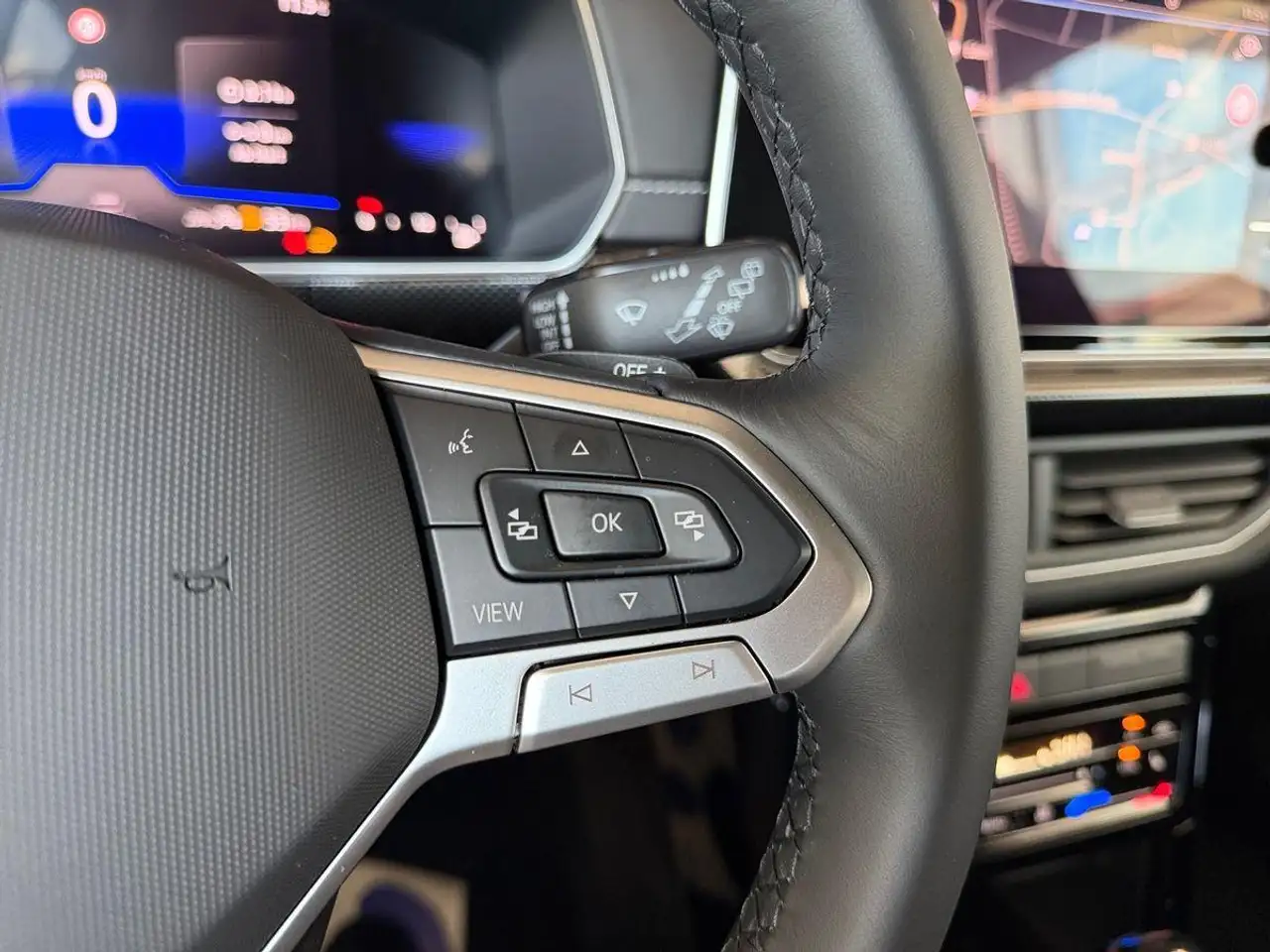 Volkswagen T-Cross 13