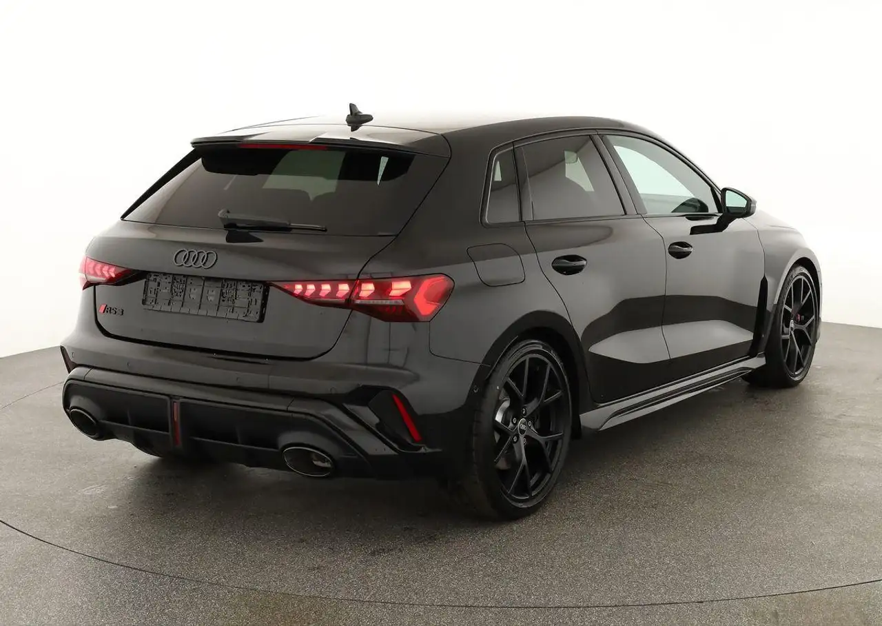 Audi RS3 4