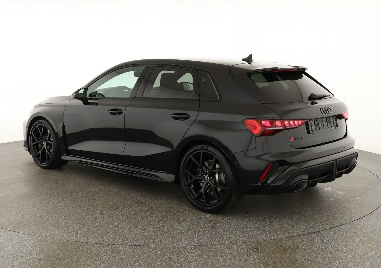 Audi RS3 5