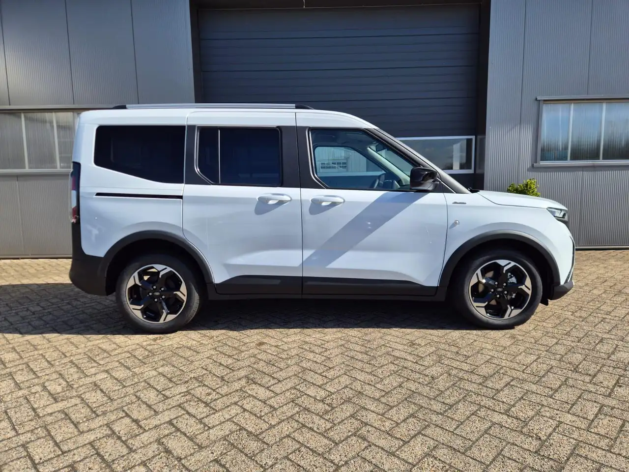 Ford Tourneo 6