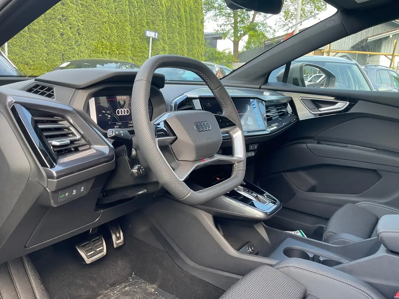 Audi Q4 3