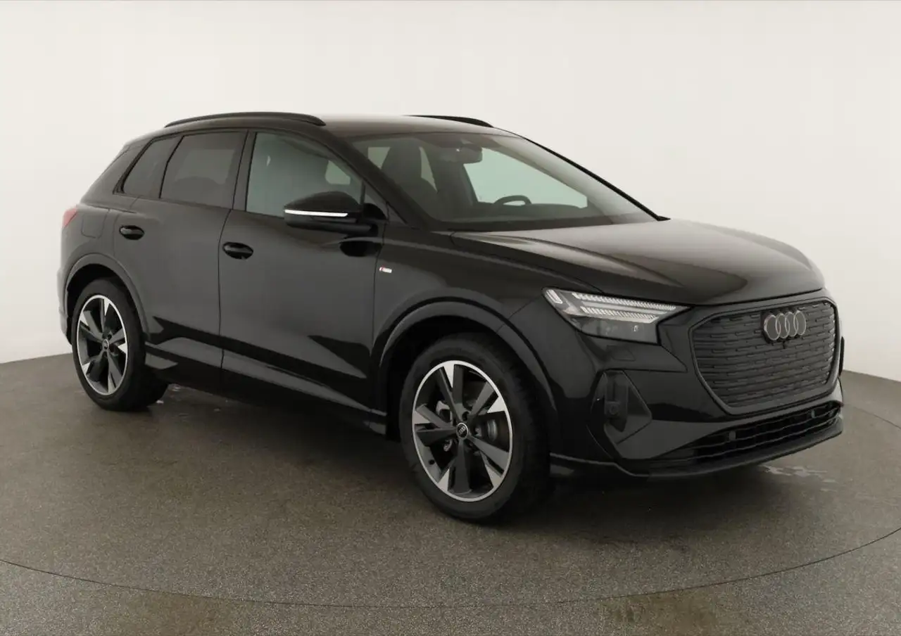 Audi Q4 3