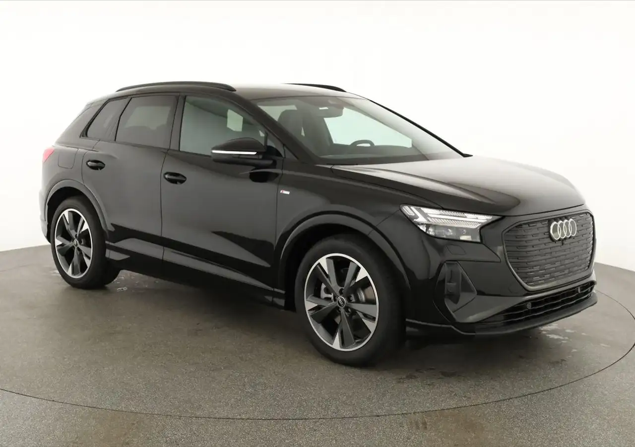 Audi Q4 3