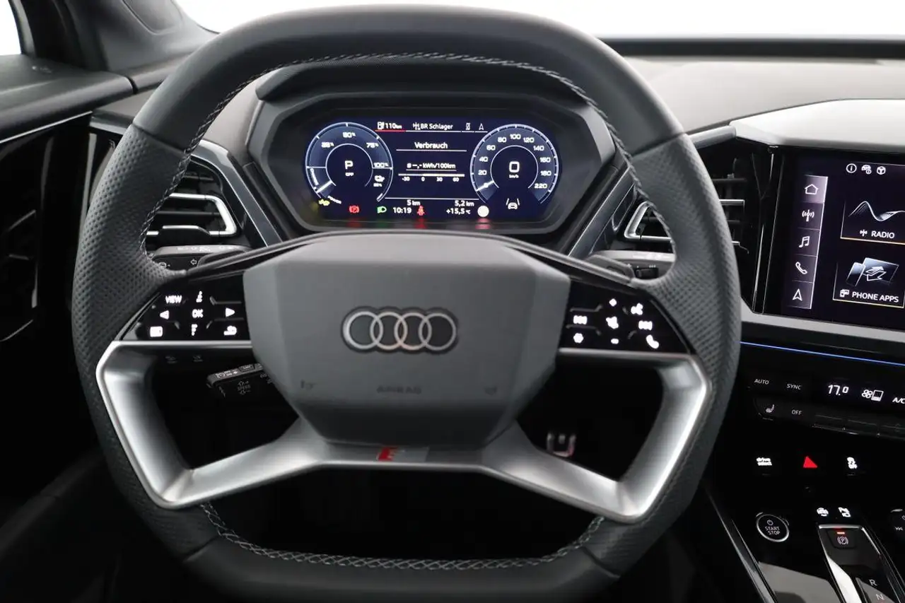 Audi Q4 7