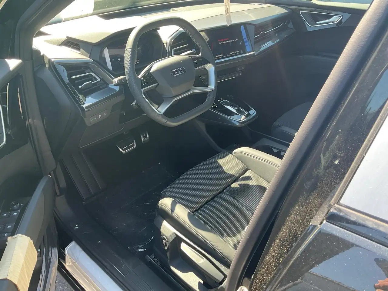 Audi Q4 3