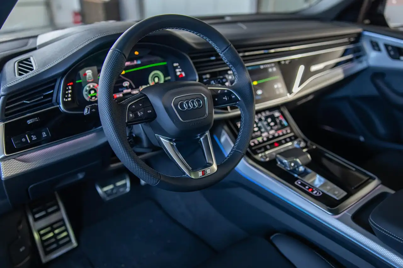 Audi Q8 50 14