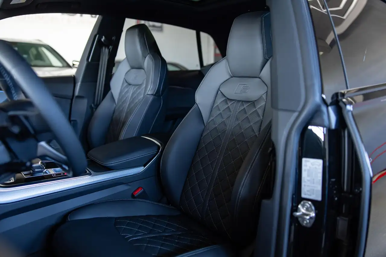 Audi Q8 50 15