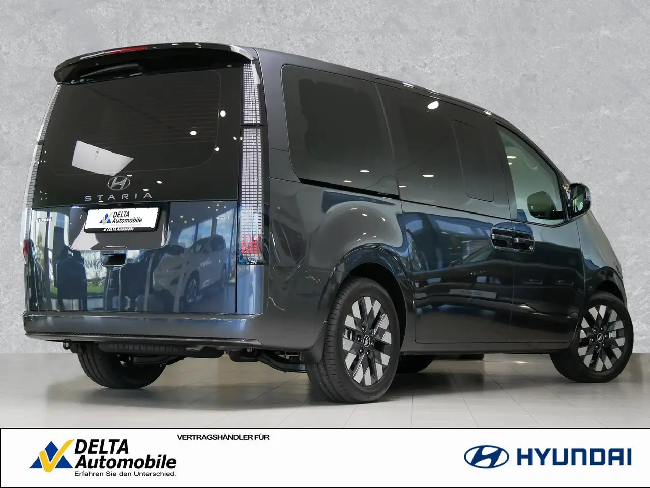 Hyundai STARIA 2