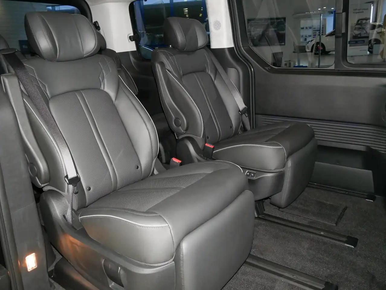 Hyundai STARIA 7