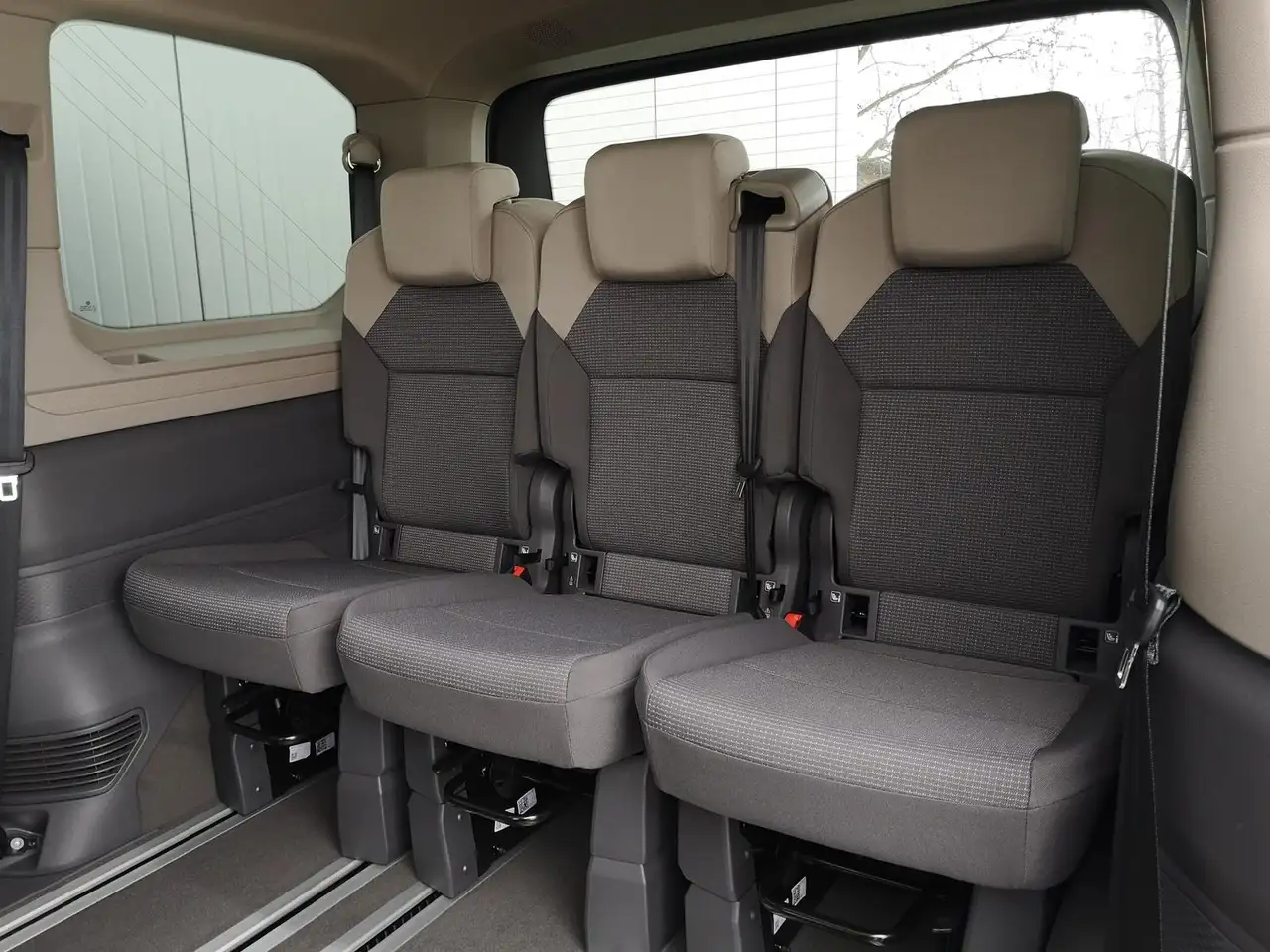 Volkswagen T7 Multivan 10