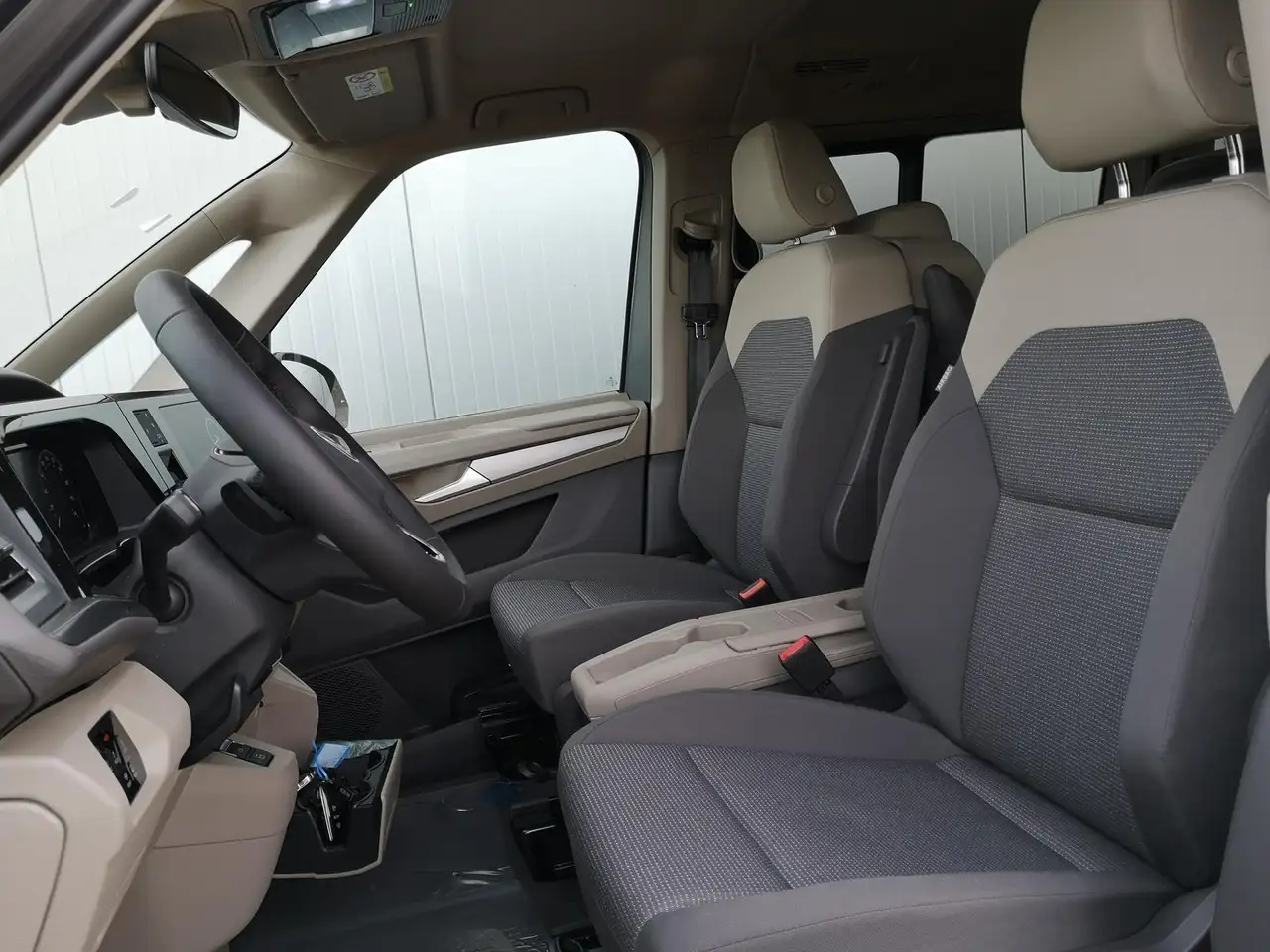 Volkswagen T7 Multivan 10