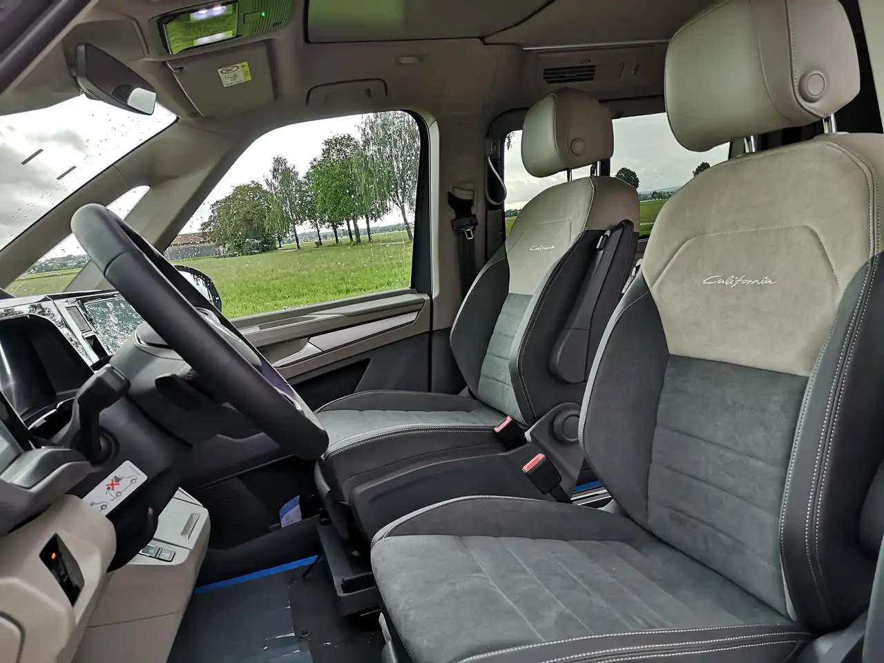 Volkswagen T7 California 9