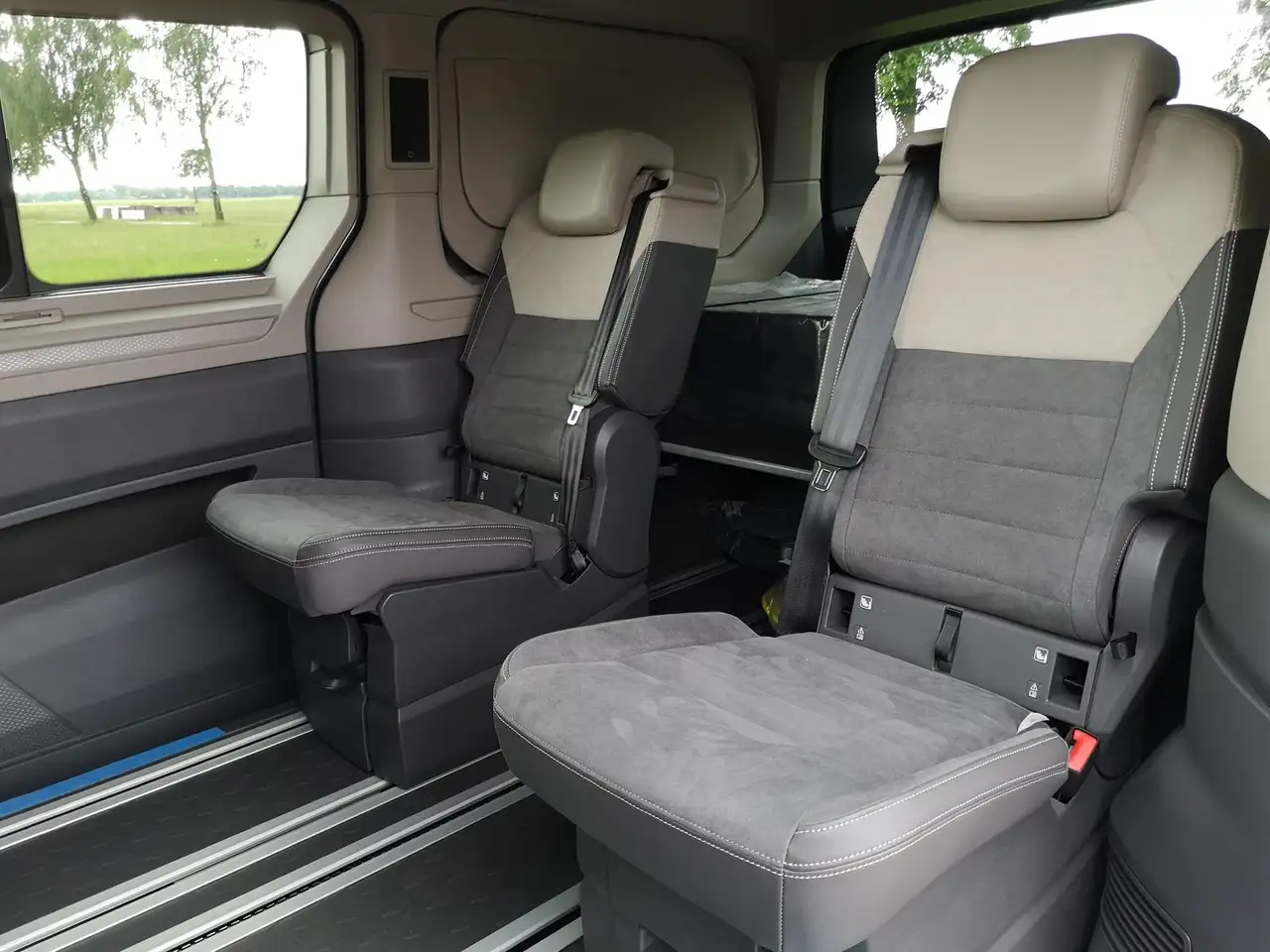 Volkswagen T7 California 10