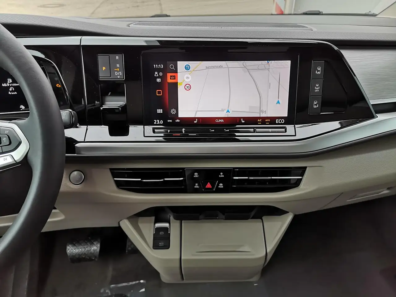 Volkswagen T7 Multivan 7