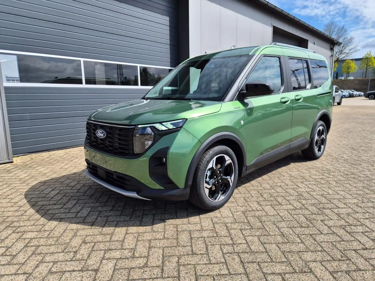 Ford Tourneo 8