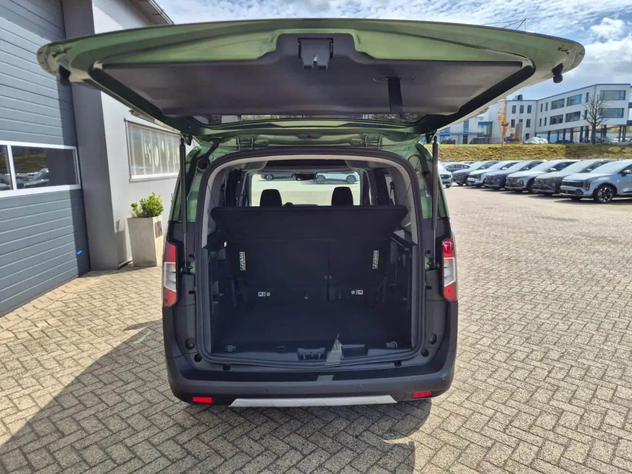 Ford Tourneo 9