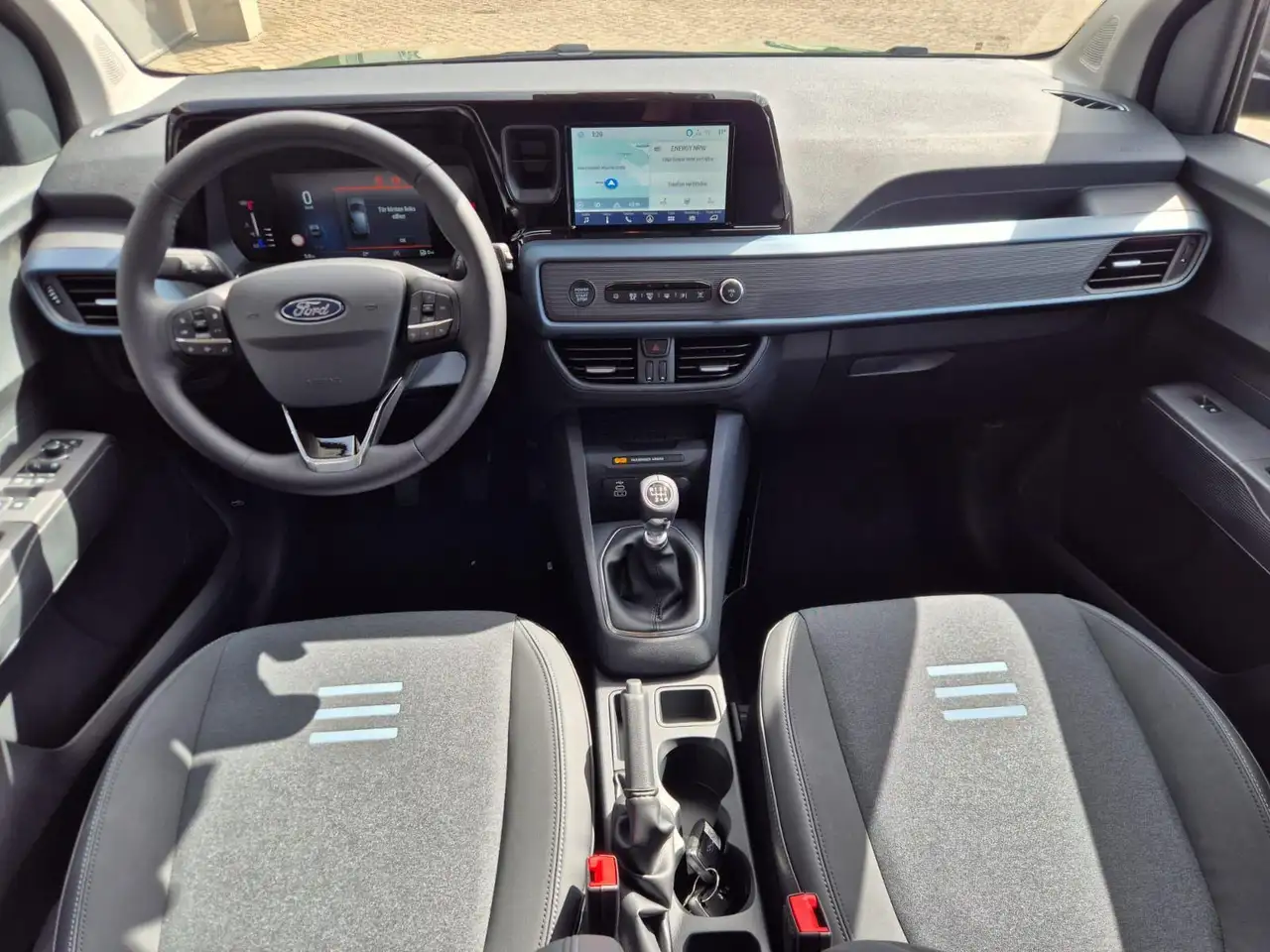 Ford Tourneo 11
