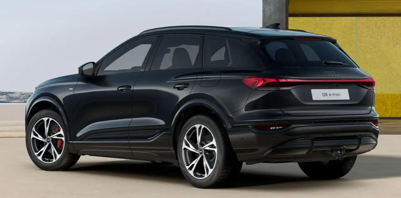 Audi Q6 3