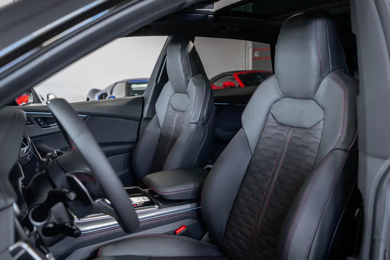 Audi RS 16