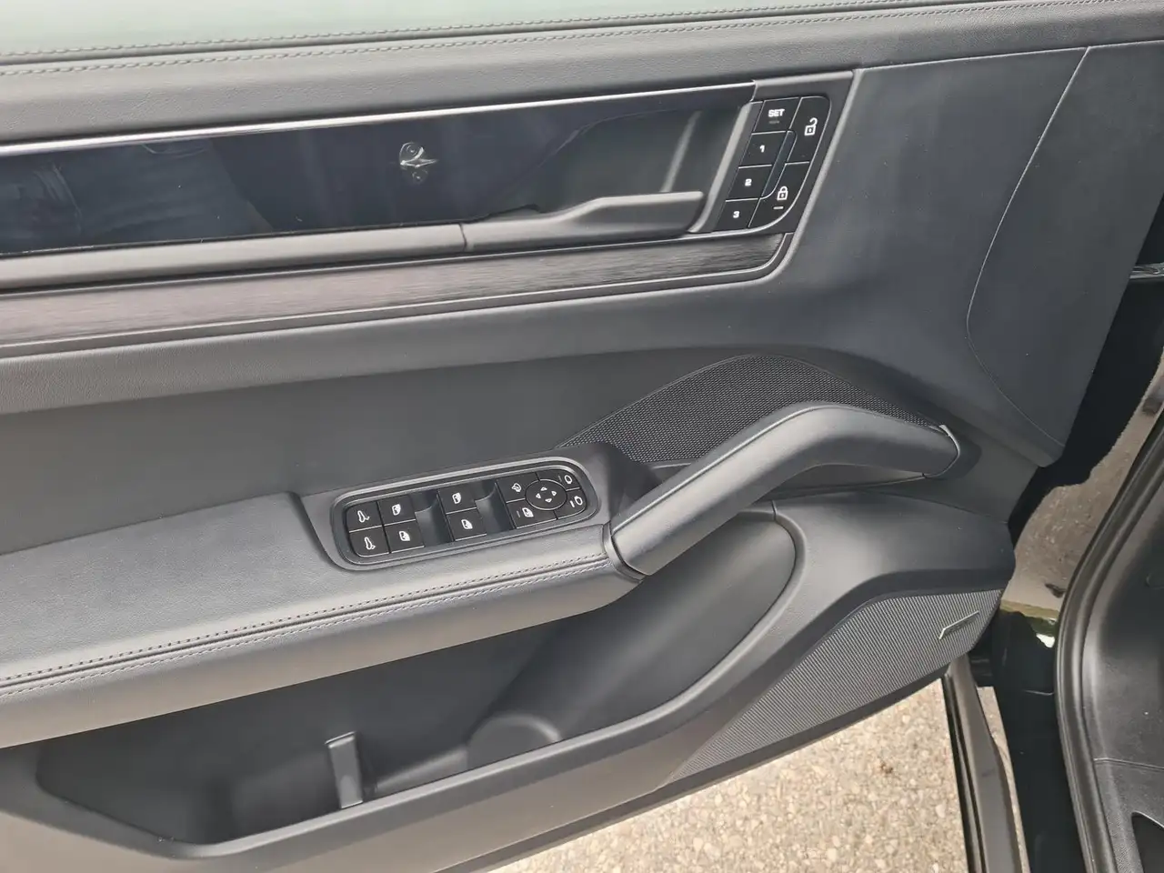 Porsche Cayenne 11