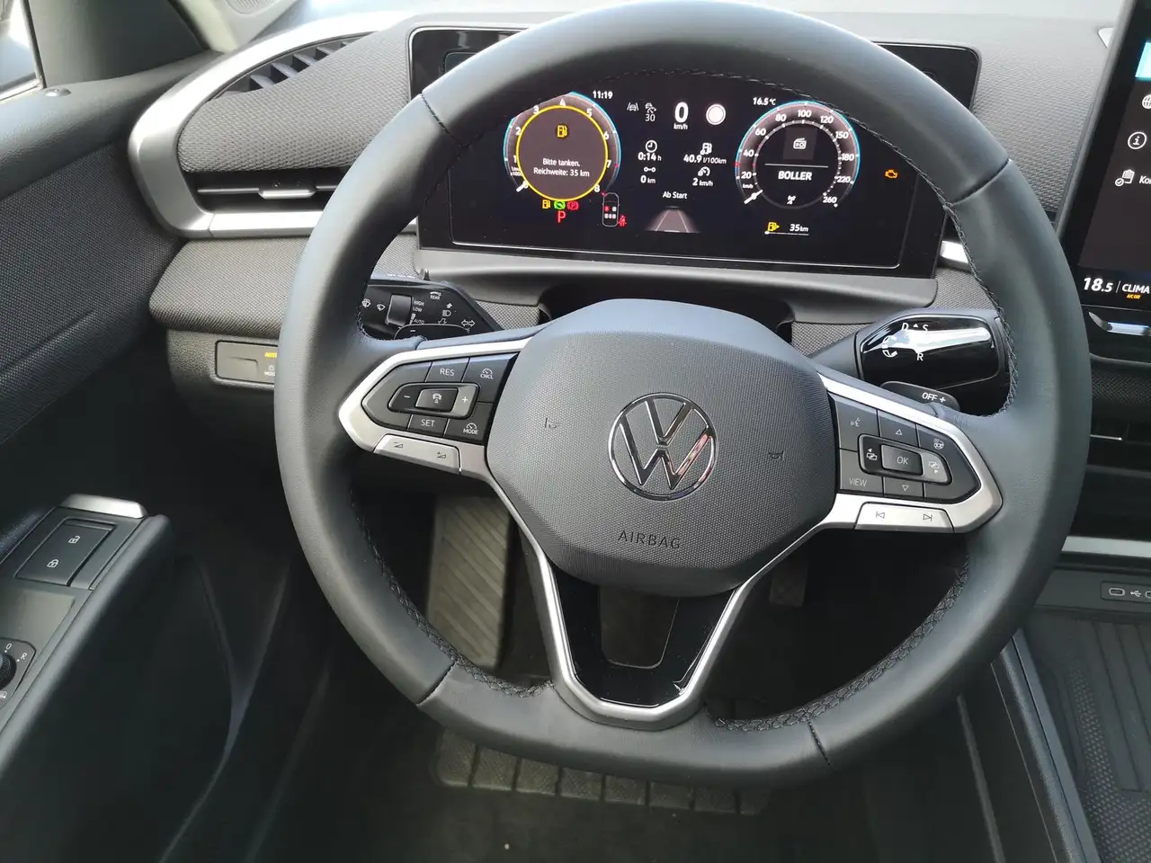 Volkswagen T-Roc 4