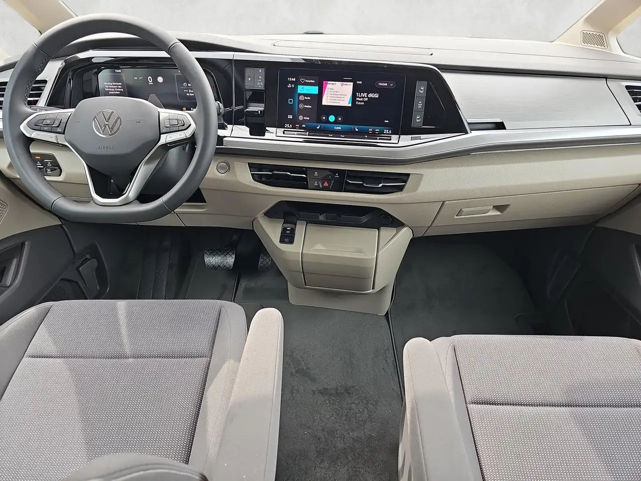 Volkswagen T7 Multivan 12