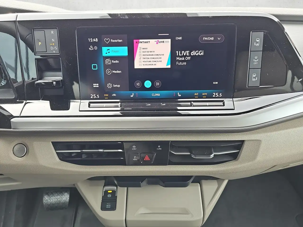 Volkswagen T7 Multivan 13