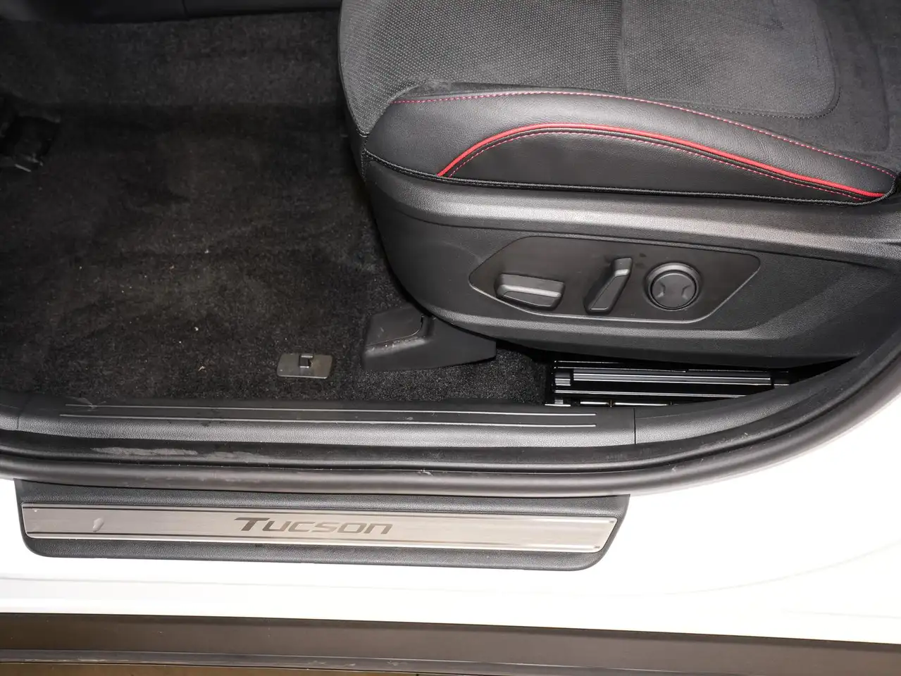 Hyundai TUCSON 4