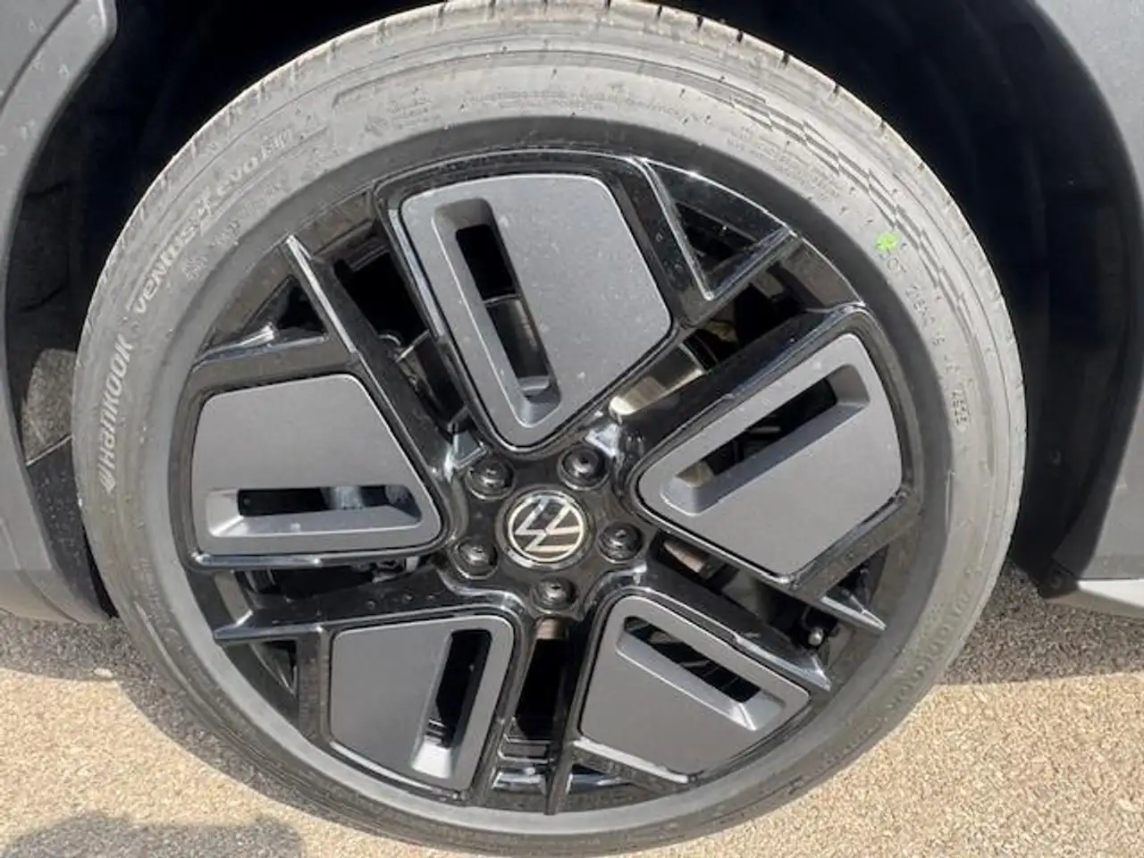 Volkswagen T-Roc 3
