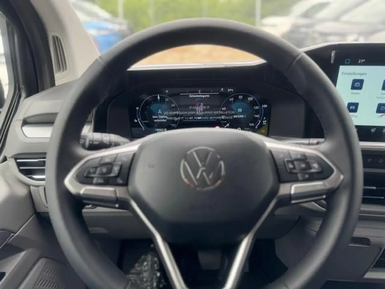 Volkswagen T7 Caravelle 4