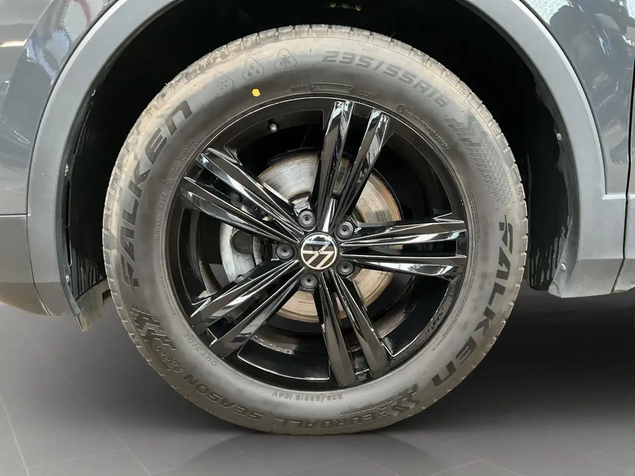 Volkswagen Tiguan 8