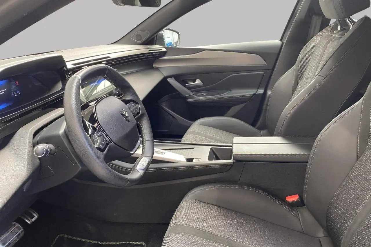 Peugeot 408 10