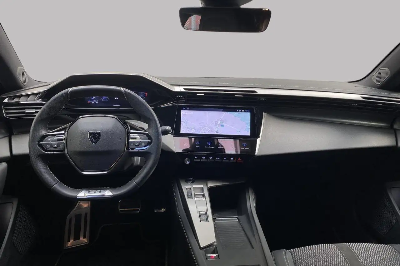Peugeot 408 11