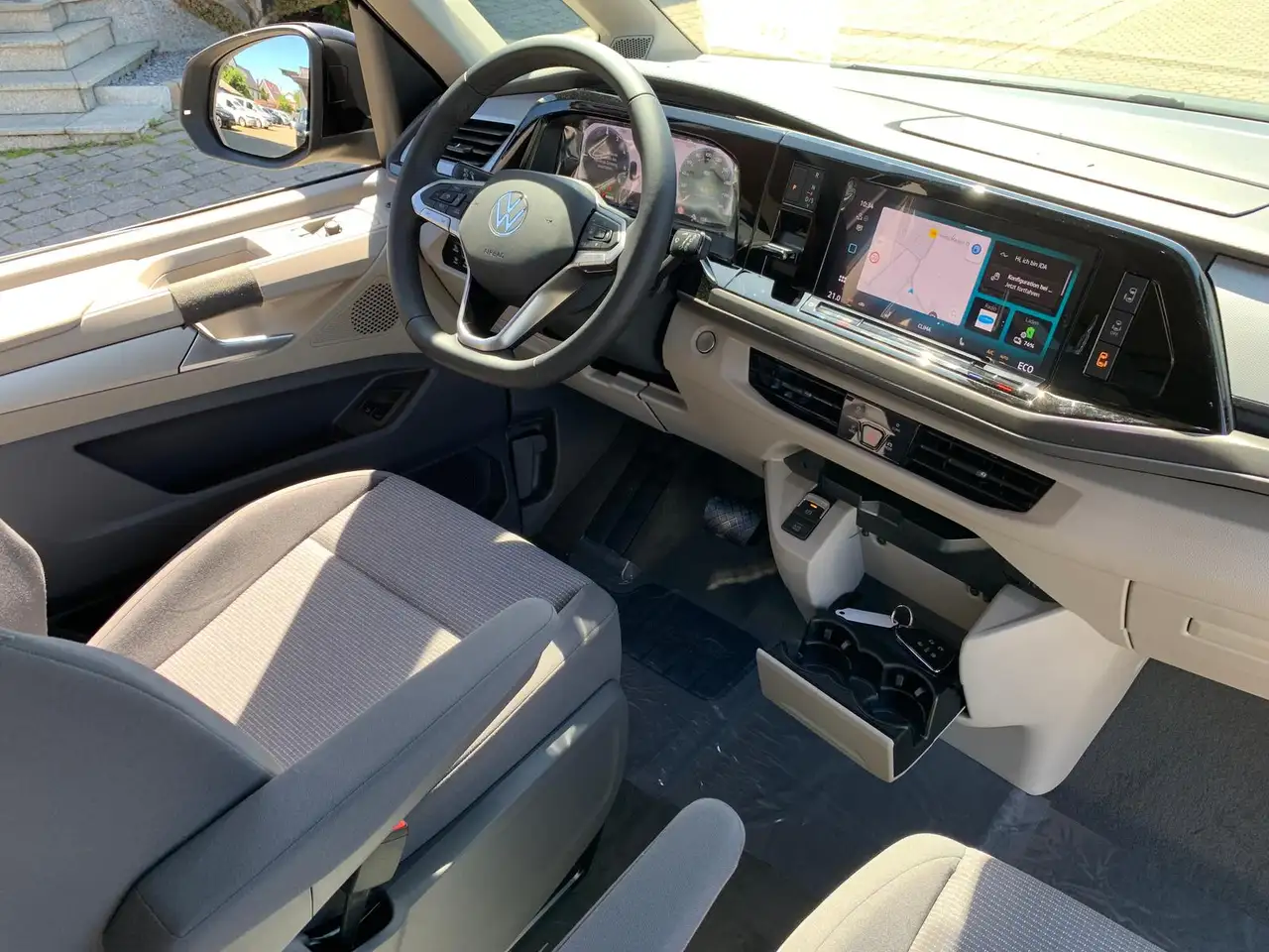 Volkswagen T7 Multivan 5