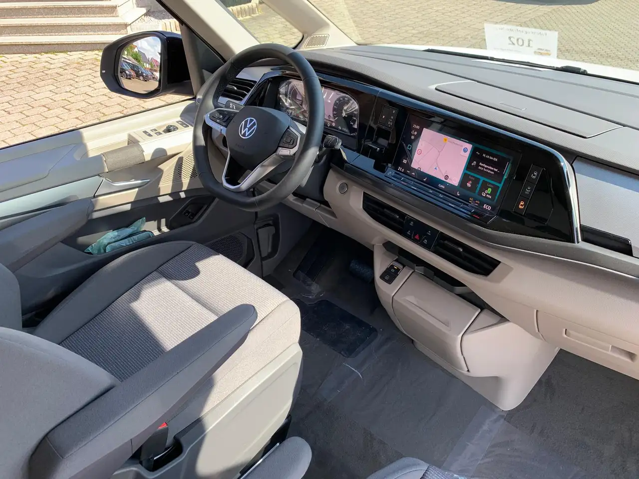 Volkswagen T7 Multivan 5